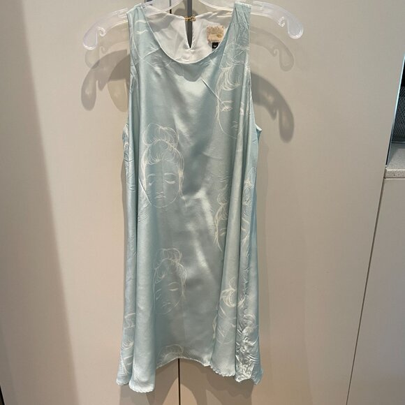 100% silk retro fabric flowy dress by Canadian Designer Noémiah-Small - Picture 11 of 11